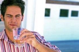 Alkollü içkiler neden hıçkırığa yol açar?