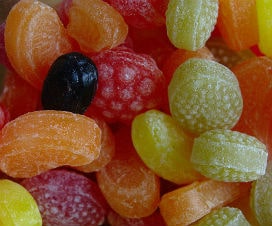 Şeker türleri (glikoz, fruktoz, sakaroz ve mısır şurubu) arasındaki farklar nelerdir?